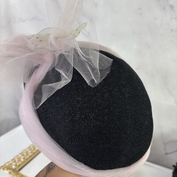 Vintage 40s 1950s black Hat Pink Tulle Mesh Cloche British style Whimsical - Picture 12 of 13